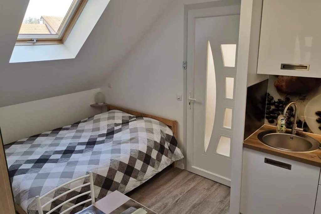 Apartament Studio Cosy Douillet Et Fonctionnel Savigny-le-Temple Zewnętrze zdjęcie